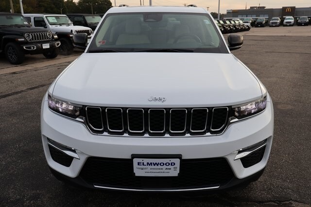 2022 Jeep Grand Cherokee Limited photo 2