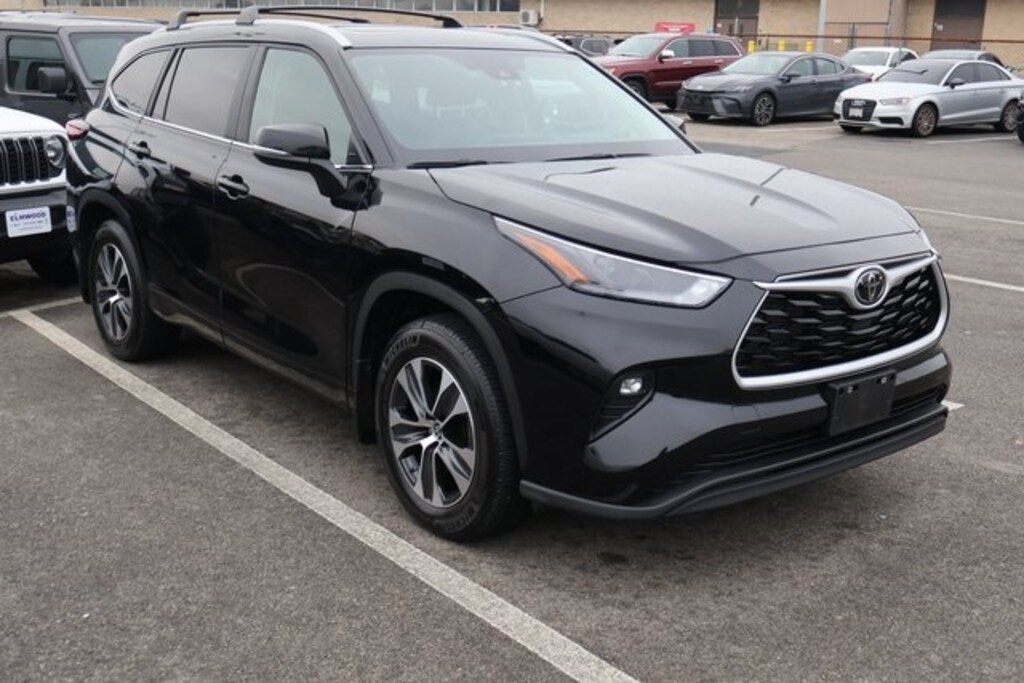 Used 2024 Toyota Highlander XLE SUV