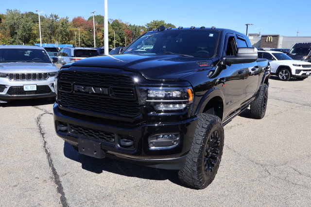 Diamond Black Crystal Pearlcoat 2022 RAM 3500 Pickup Truck Four-Wheel Drive 6-Speed Automatic