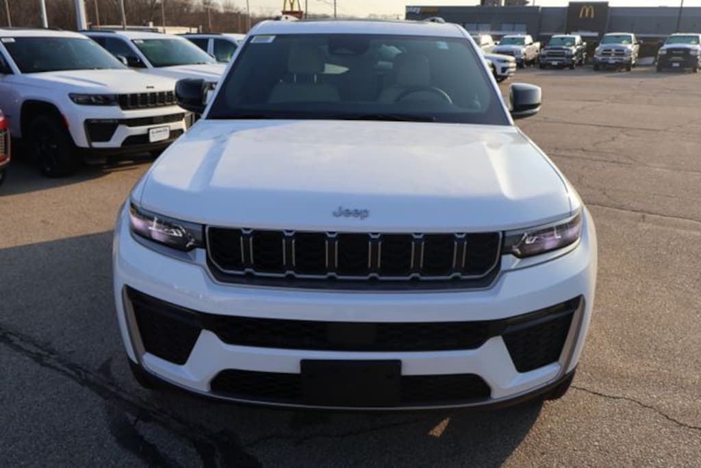 New 2026 Jeep Grand Cherokee LIMITED 4X4 Sport Utility