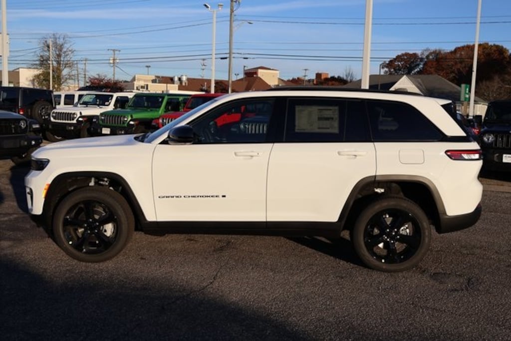New 2025 Jeep Grand Cherokee LIMITED 4X4 Sport Utility