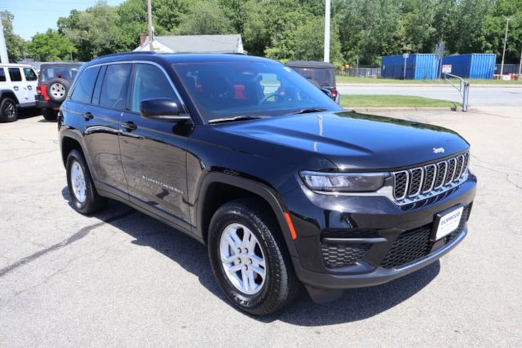 Certified 2024 Jeep Grand Cherokee Laredo SUV