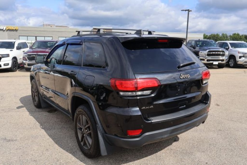 Used 2016 Jeep Grand Cherokee Laredo SUV