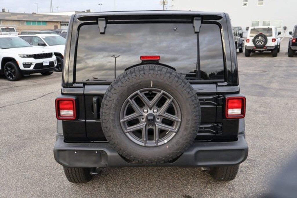 New 2026 Jeep Wrangler 4-DOOR SPORT S Sport Utility