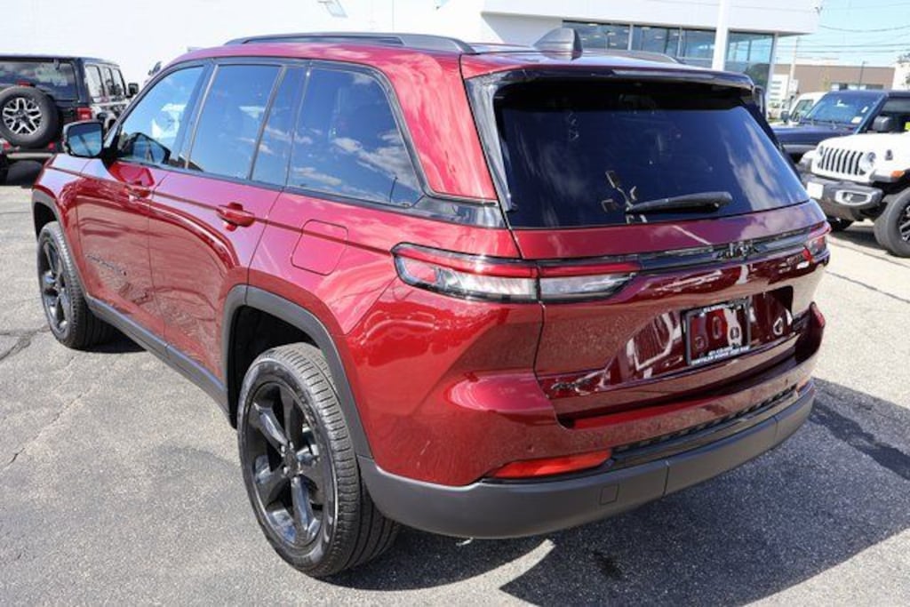 Certified 2025 Jeep Grand Cherokee Limited SUV