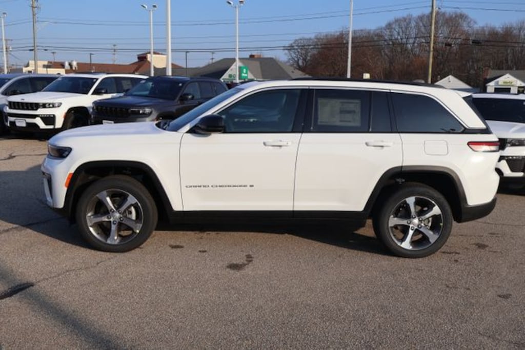 New 2026 Jeep Grand Cherokee LIMITED 4X4 Sport Utility