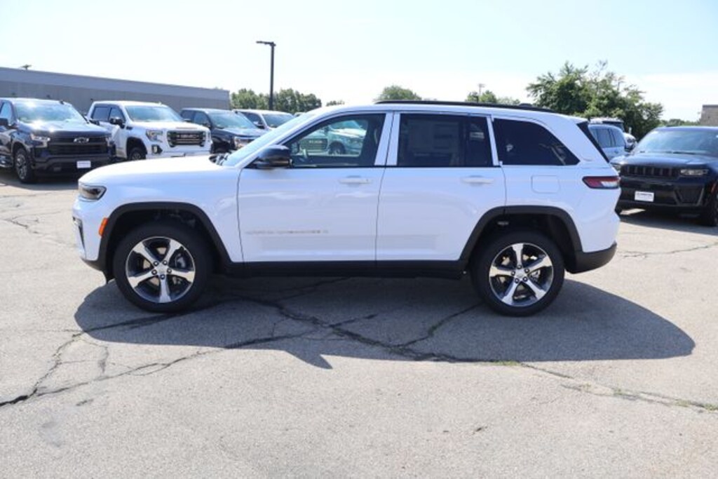 New 2026 Jeep Grand Cherokee LIMITED 4X4 Sport Utility