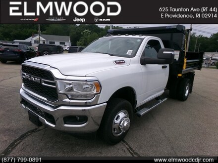 2024 Ram 3500 Chassis Cab 3500 TRADESMAN CHASSIS REGULAR CAB 4X4 60' CA Pickup