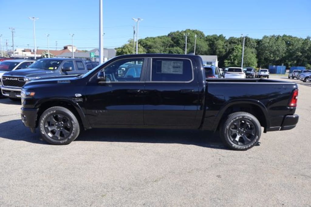New 2026 Ram 1500 BIG HORN CREW CAB 4X4 5'7 BOX Pickup