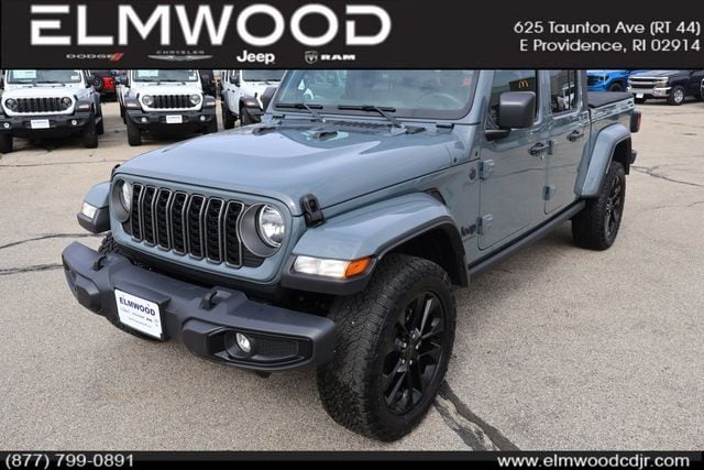 2025 Jeep Gladiator NightHawk Crew Cab 4WD