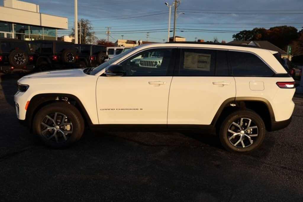 New 2025 Jeep Grand Cherokee LIMITED 4X4 Sport Utility
