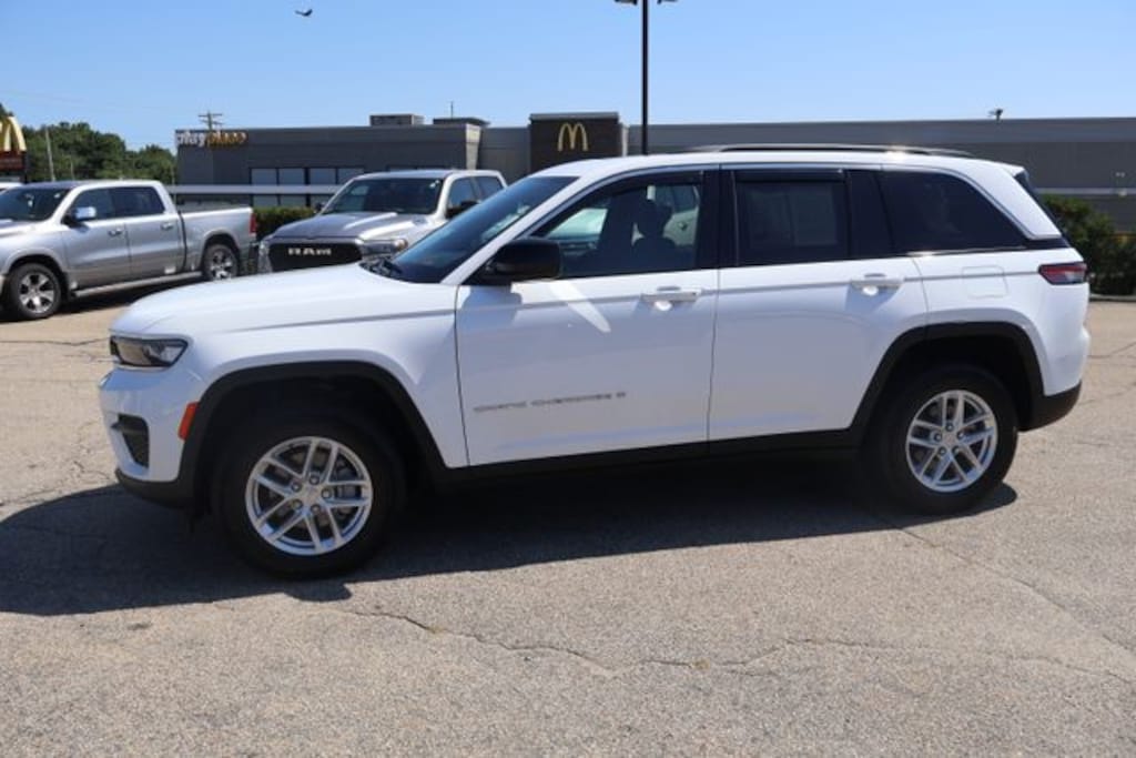 Certified 2025 Jeep Grand Cherokee Laredo X SUV