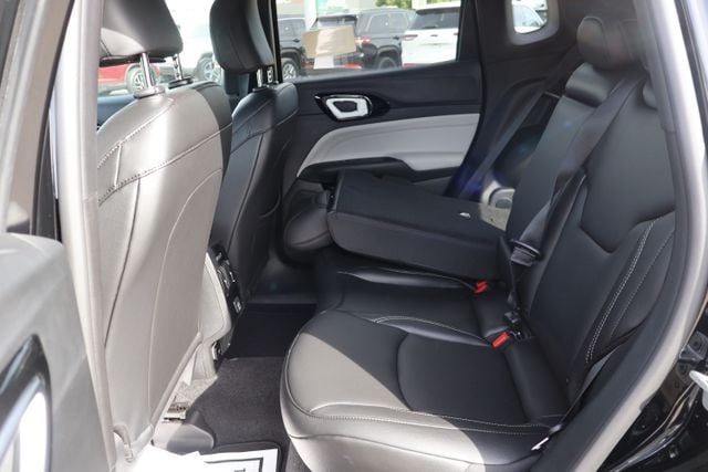 2026 Jeep Compass Limited - Photo 8