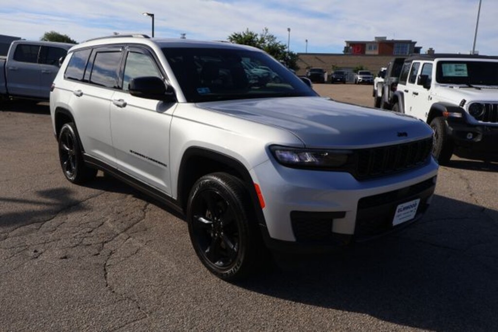 Used 2023 Jeep Grand Cherokee Altitude X SUV