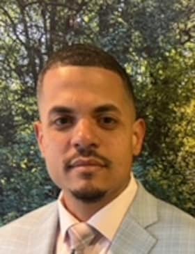 Staff member Ron Cadet from f04ef04b7f24