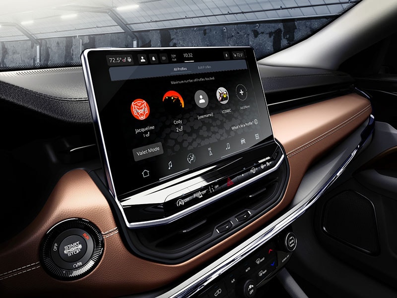 2026-Jeep-Compass-Dash.jpg