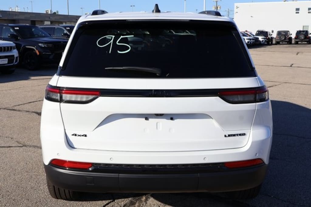 New 2025 Jeep Grand Cherokee LIMITED 4X4 Sport Utility