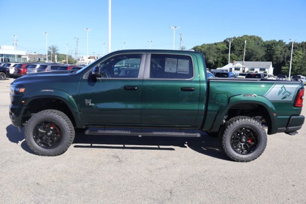 New 2026 Ram 1500 Big Horn Crew Cab 4x4 5'7 Box Pickup