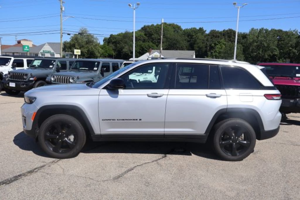 Used 2025 Jeep Grand Cherokee Limited SUV
