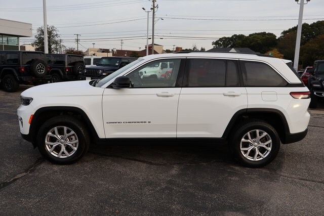 2022 Jeep Grand Cherokee Limited photo 3