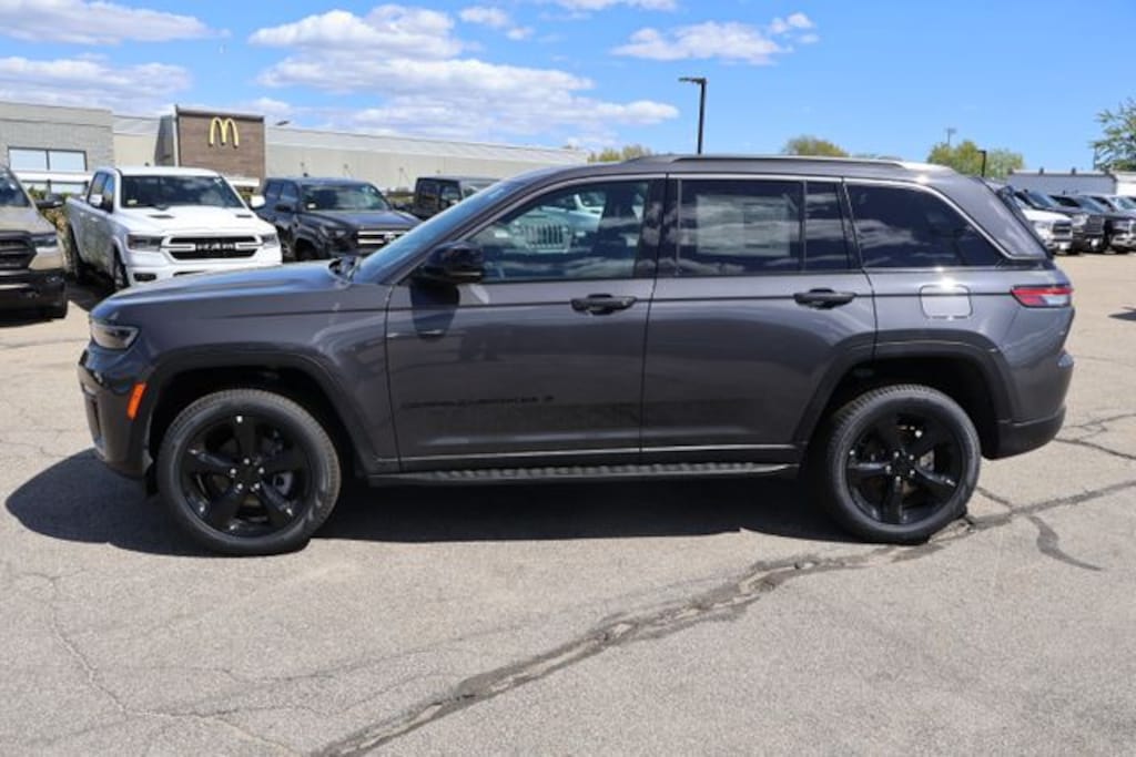New 2026 Jeep Grand Cherokee LIMITED 4X4 Sport Utility