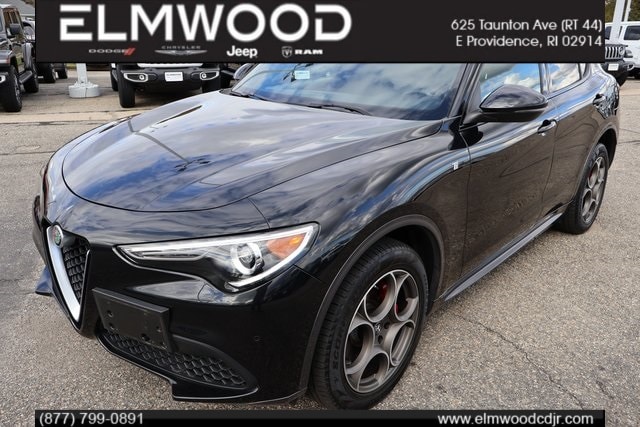 2022 Alfa Romeo Stelvio Ti's photo
