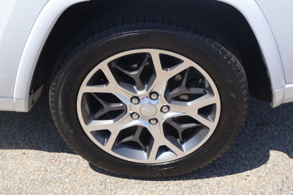 Used 2019 Jeep Grand Cherokee Overland SUV
