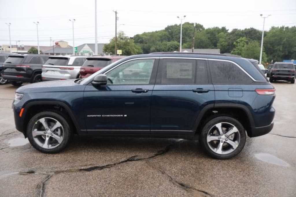 New 2026 Jeep Grand Cherokee LIMITED 4X4 Sport Utility