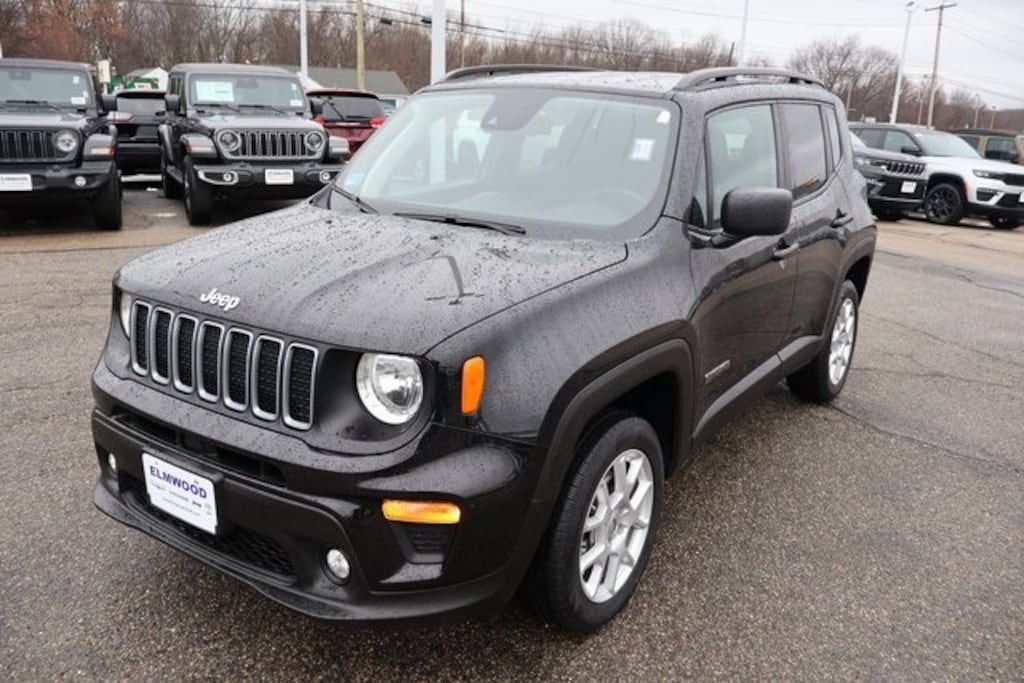 Used 2023 Jeep Renegade Latitude SUV