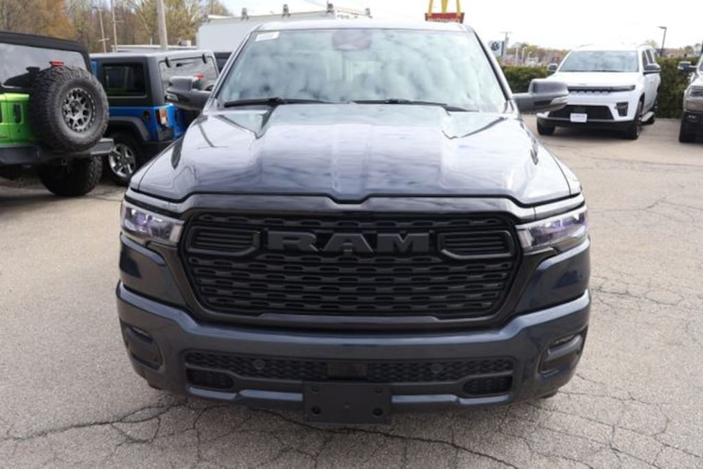 New 2026 Ram 1500 BIG HORN CREW CAB 4X4 5'7 BOX Pickup