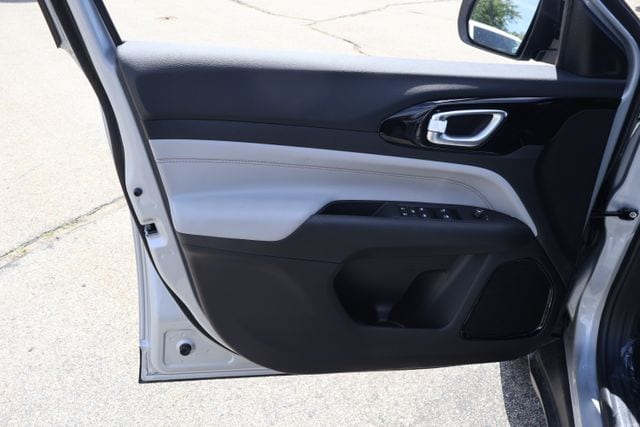 2026 Jeep Compass Limited - Photo 10