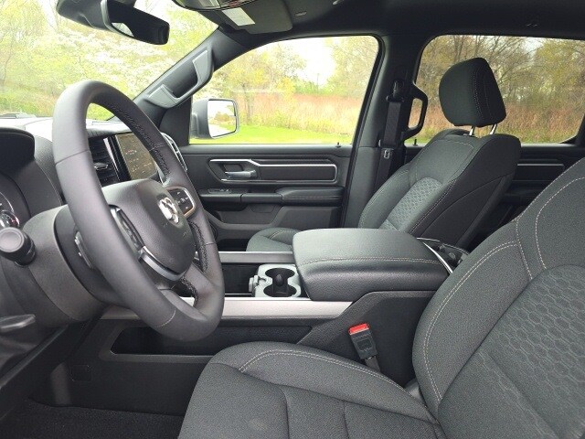 2025 Ram 1500 Big Horn Lone Star photo 4