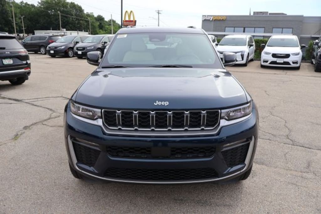 New 2026 Jeep Grand Cherokee LIMITED 4X4 Sport Utility