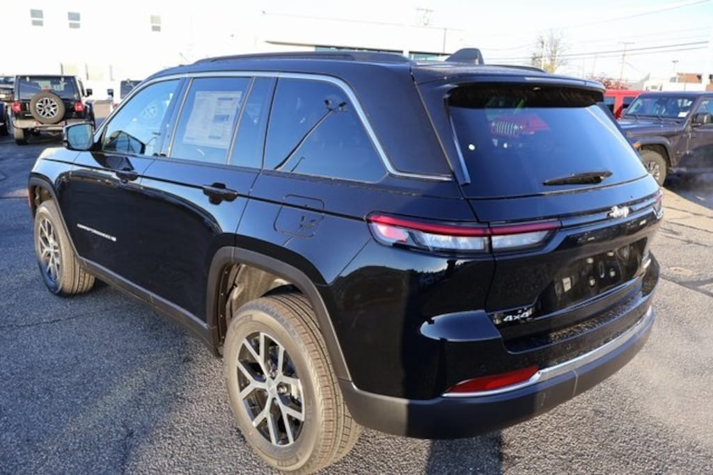 New 2025 Jeep Grand Cherokee LIMITED 4X4 Sport Utility