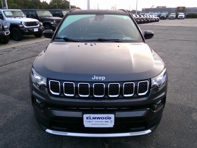 2024 Jeep Compass Limited photo 2