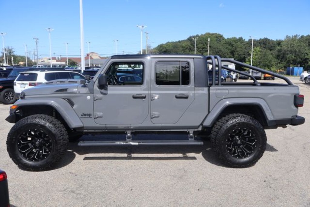 Used 2021 Jeep Gladiator Sport Truck Crew Cab