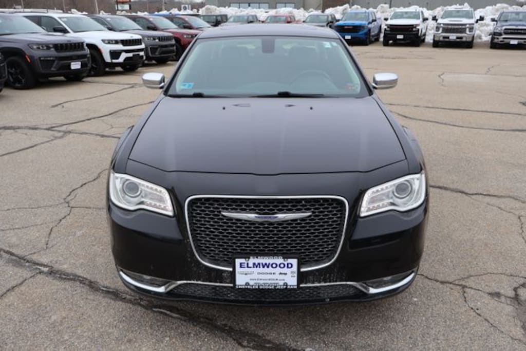Used 2018 Chrysler 300 Limited Sedan