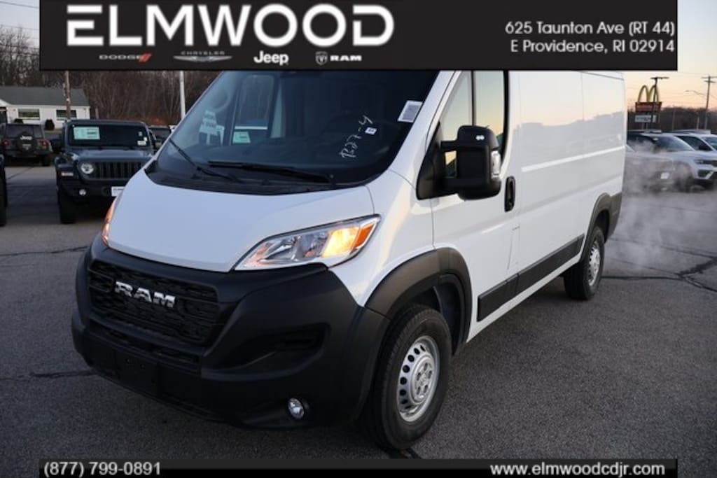 New 2026 Ram ProMaster PROMASTER 1500 TRADESMAN CARGO VAN LOW ROOF 136' W Cargo Van