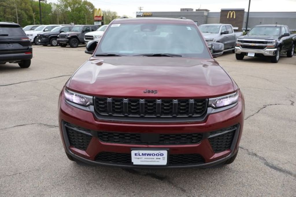 New 2026 Jeep Grand Cherokee LAREDO ALTITUDE 4X4 Sport Utility