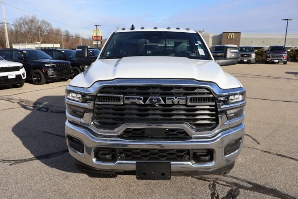 New 2026 Ram 2500 TRADESMAN REGULAR CAB 4X4 8' BOX Pickup