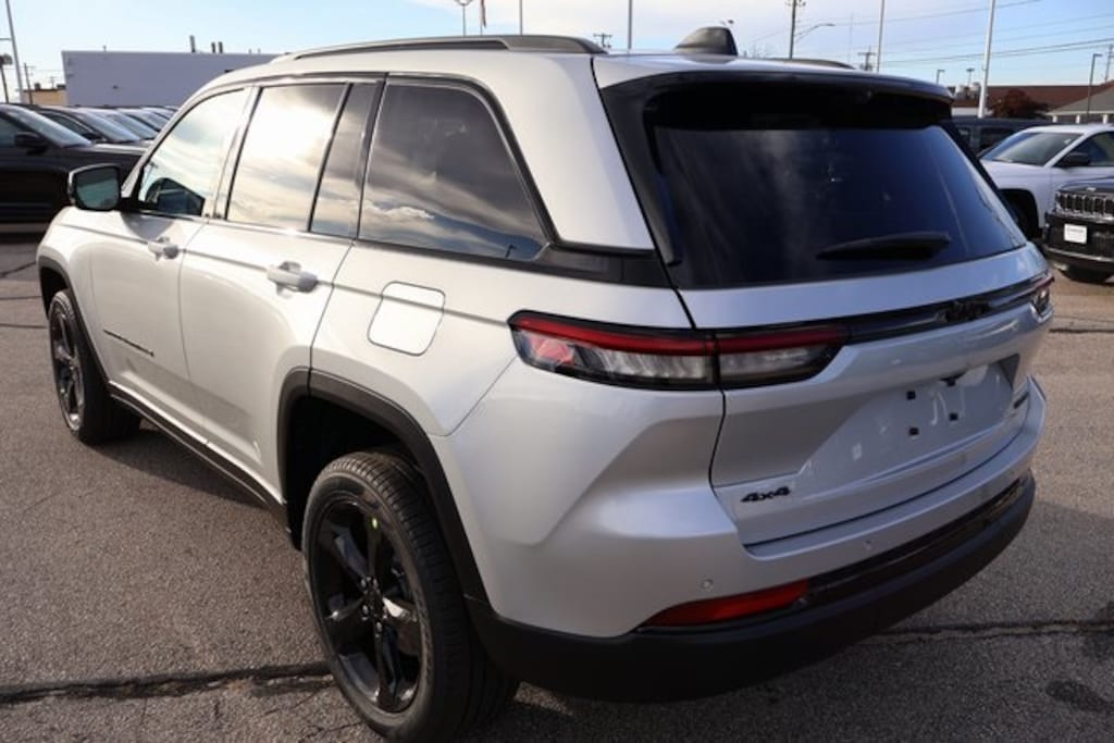 New 2025 Jeep Grand Cherokee LIMITED 4X4 Sport Utility