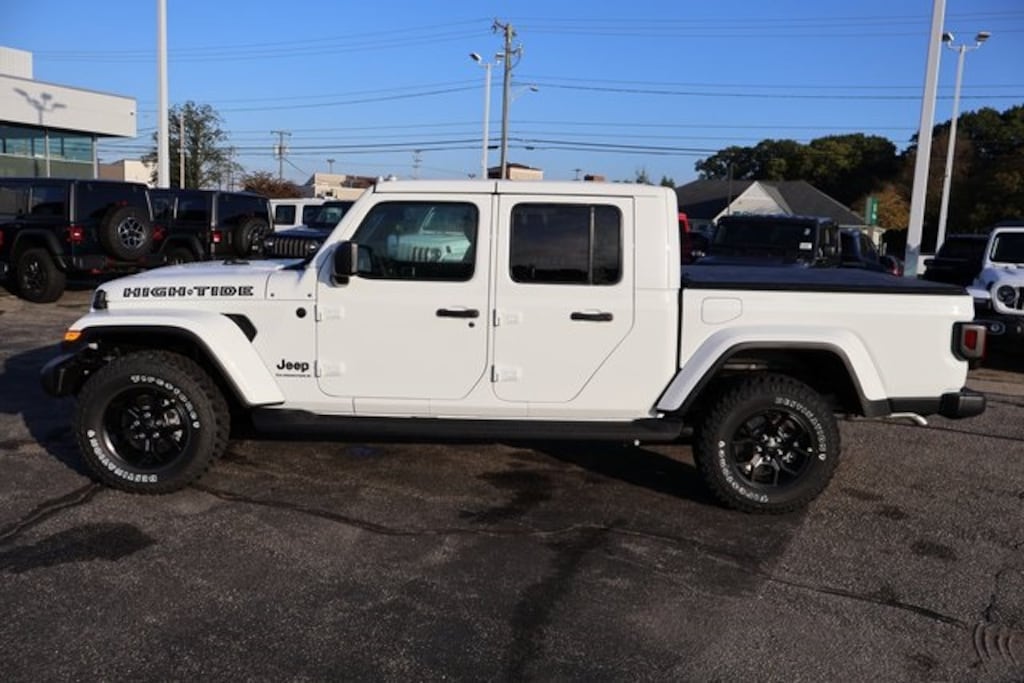 New 2025 Jeep Gladiator HIGH TIDE 4X4 Pickup