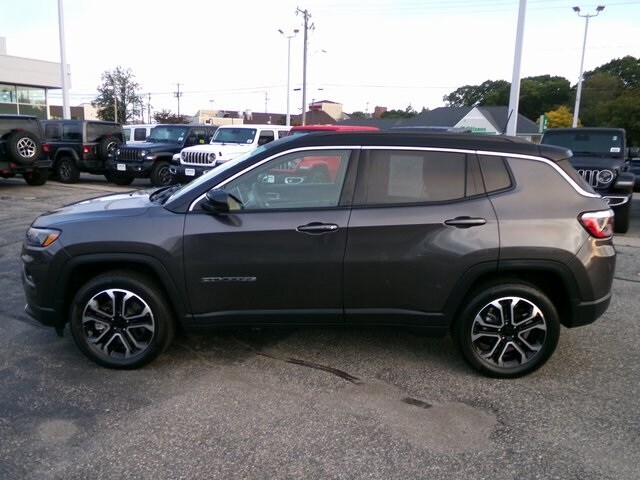 2024 Jeep Compass Limited photo 3