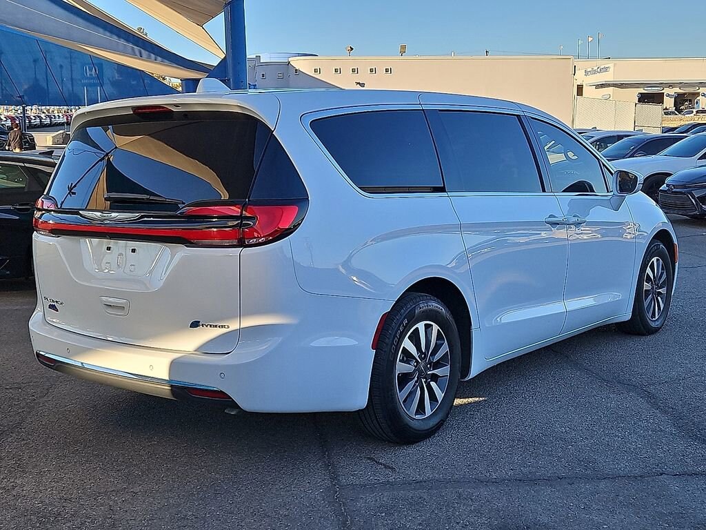 Used 2022 Chrysler Pacifica Hybrid Touring L Van Passenger Van
