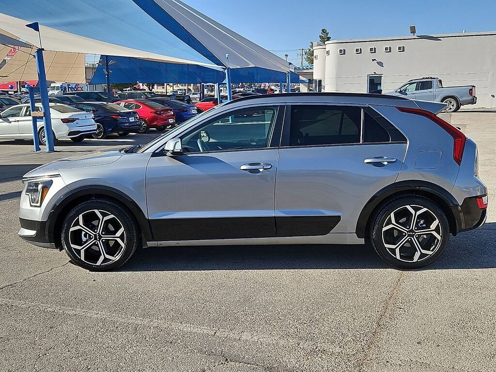 Used 2023 Kia Niro EX Touring SUV