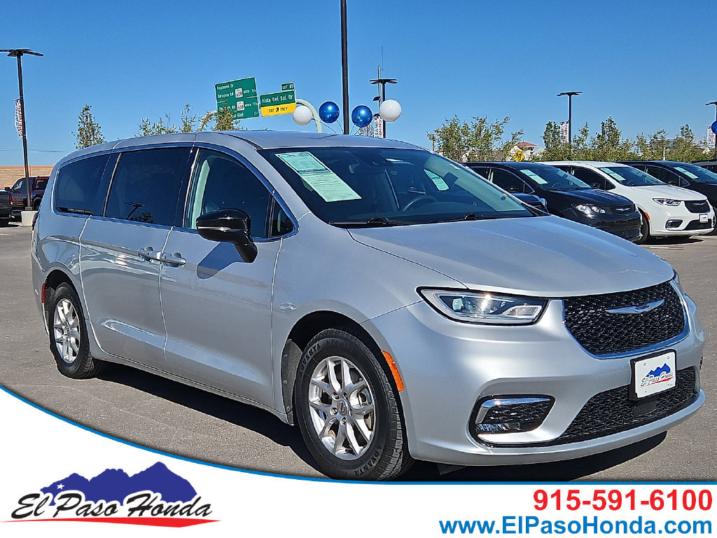 Used 2024 Chrysler Pacifica Touring L Van Passenger Van near Fort Bliss, TX