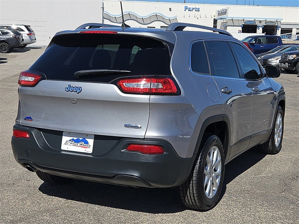 Used 2018 Jeep Cherokee Latitude Plus FWD SUV