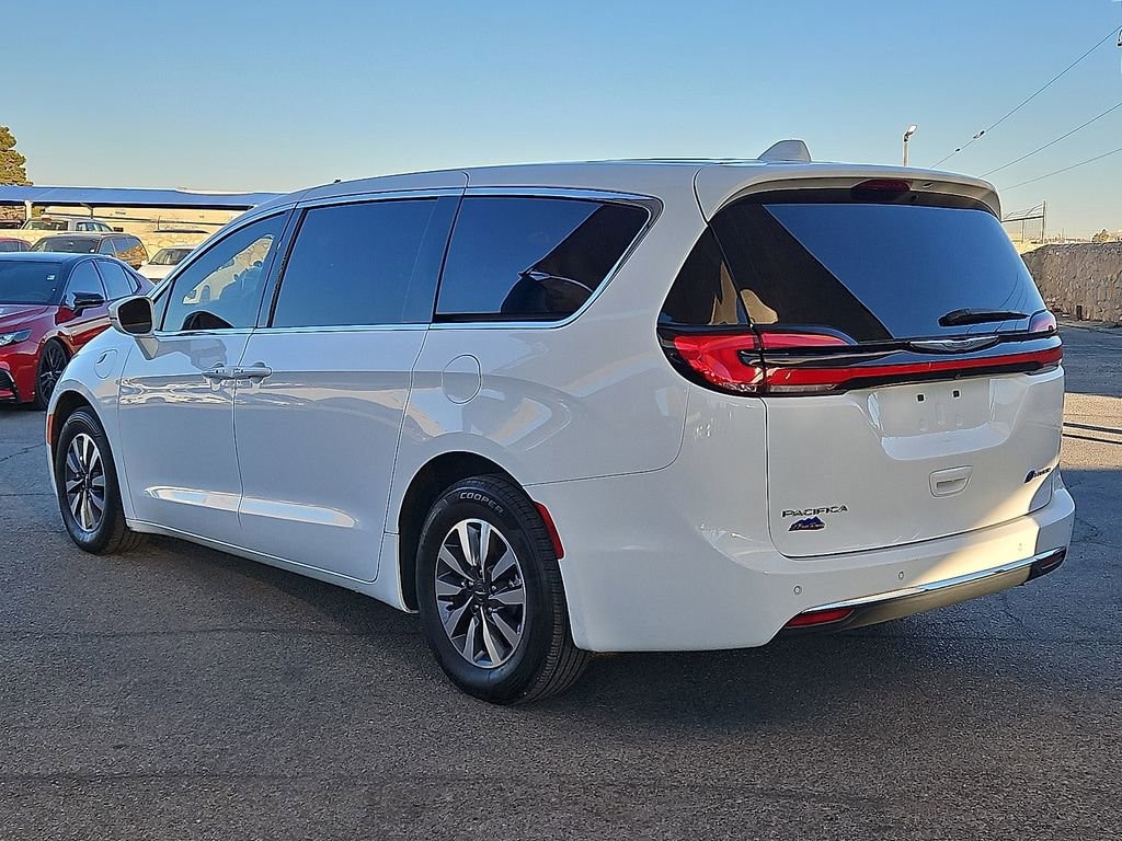 Used 2022 Chrysler Pacifica Hybrid Touring L Van Passenger Van