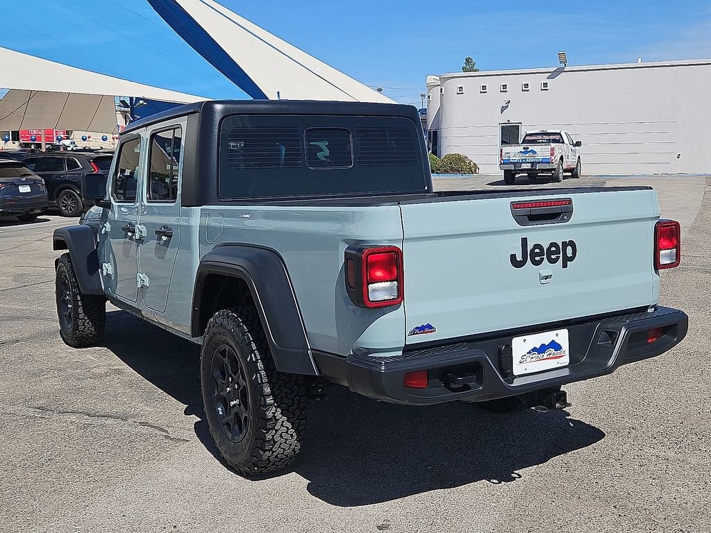 Used 2023 Jeep Gladiator Sport Truck Crew Cab
