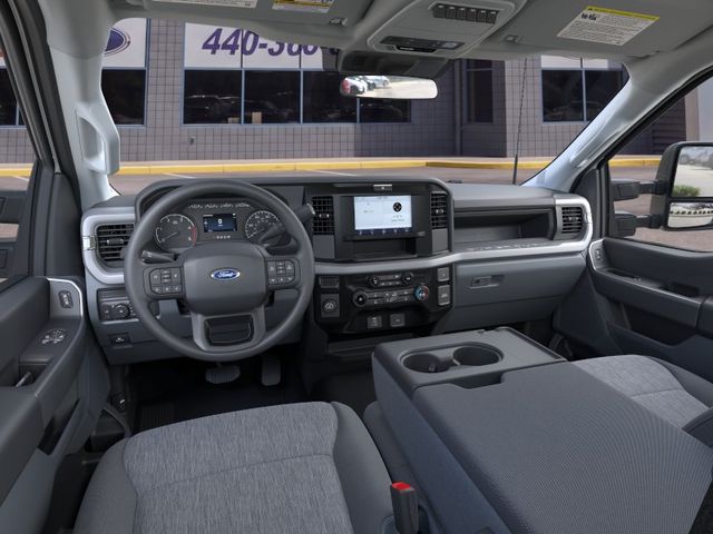 2026 Ford F-350 Super Duty XL - Photo 9